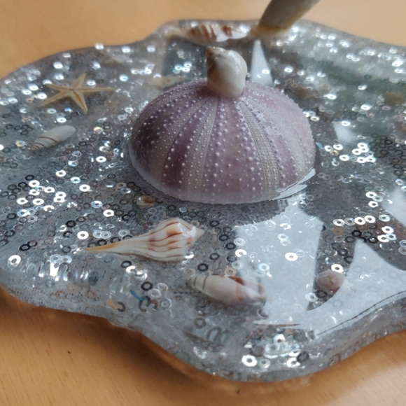 Homemade Resin phone stand - Picture 4 of 7